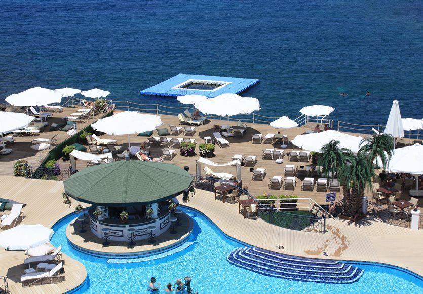 Rocks Hotel & Casino Kyrenia  Exterior foto